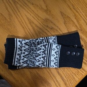 Black and White Patterned Fingerless Gloves